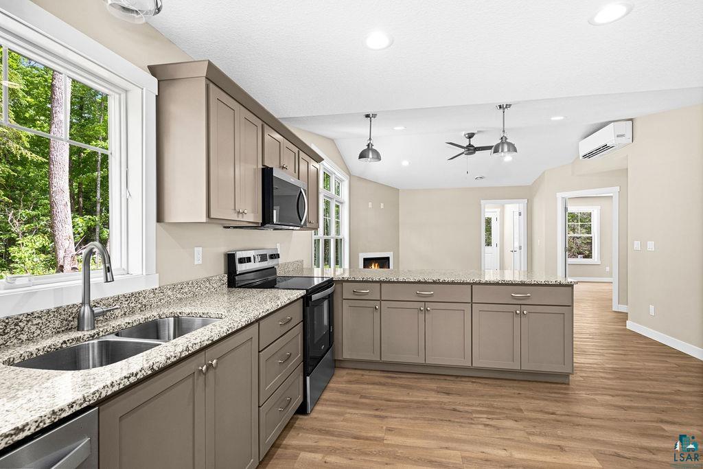 3138 Maple Dr, #3138, Cloquet, MN 55720 Listing Photo  4