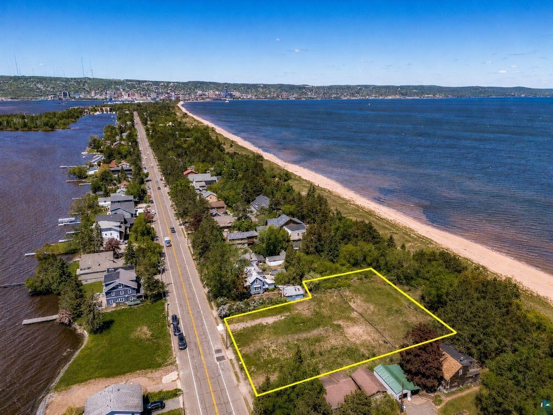 29XX S Lake Ave, Duluth, MN 55802 Listing Photo  1