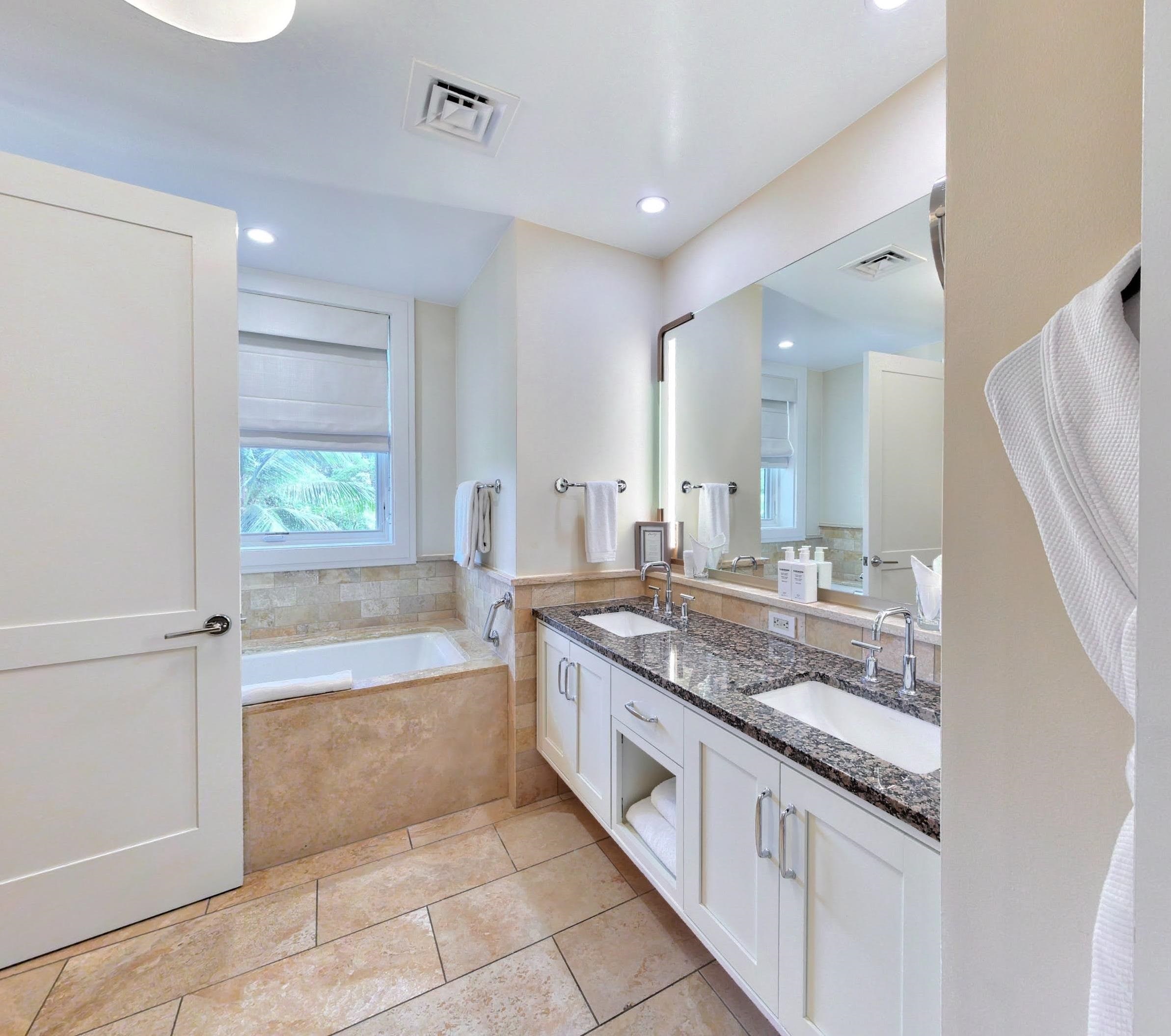 Residences on Kapalua Bay — photo 18