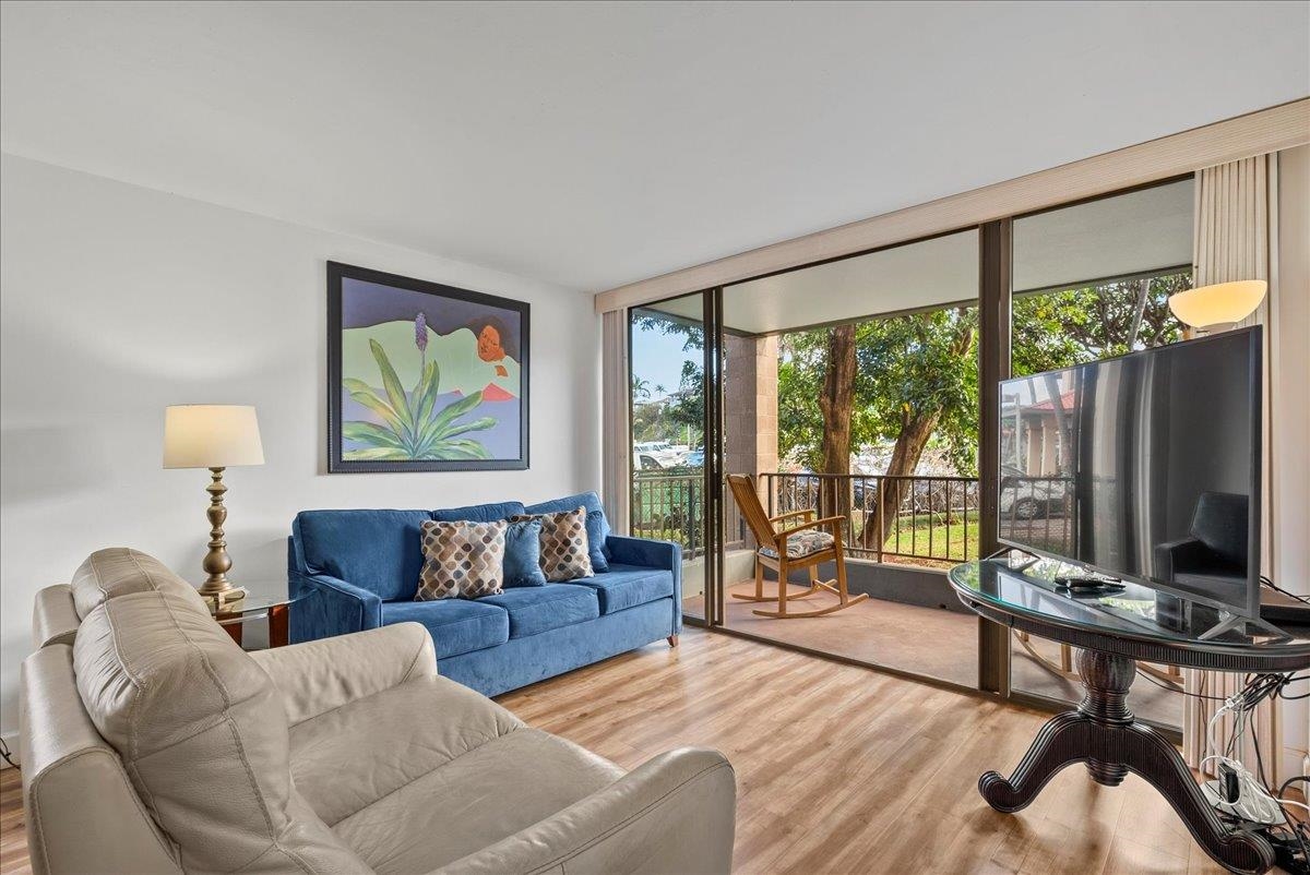 4310 Lower Honoapiilani Rd Unit: 220