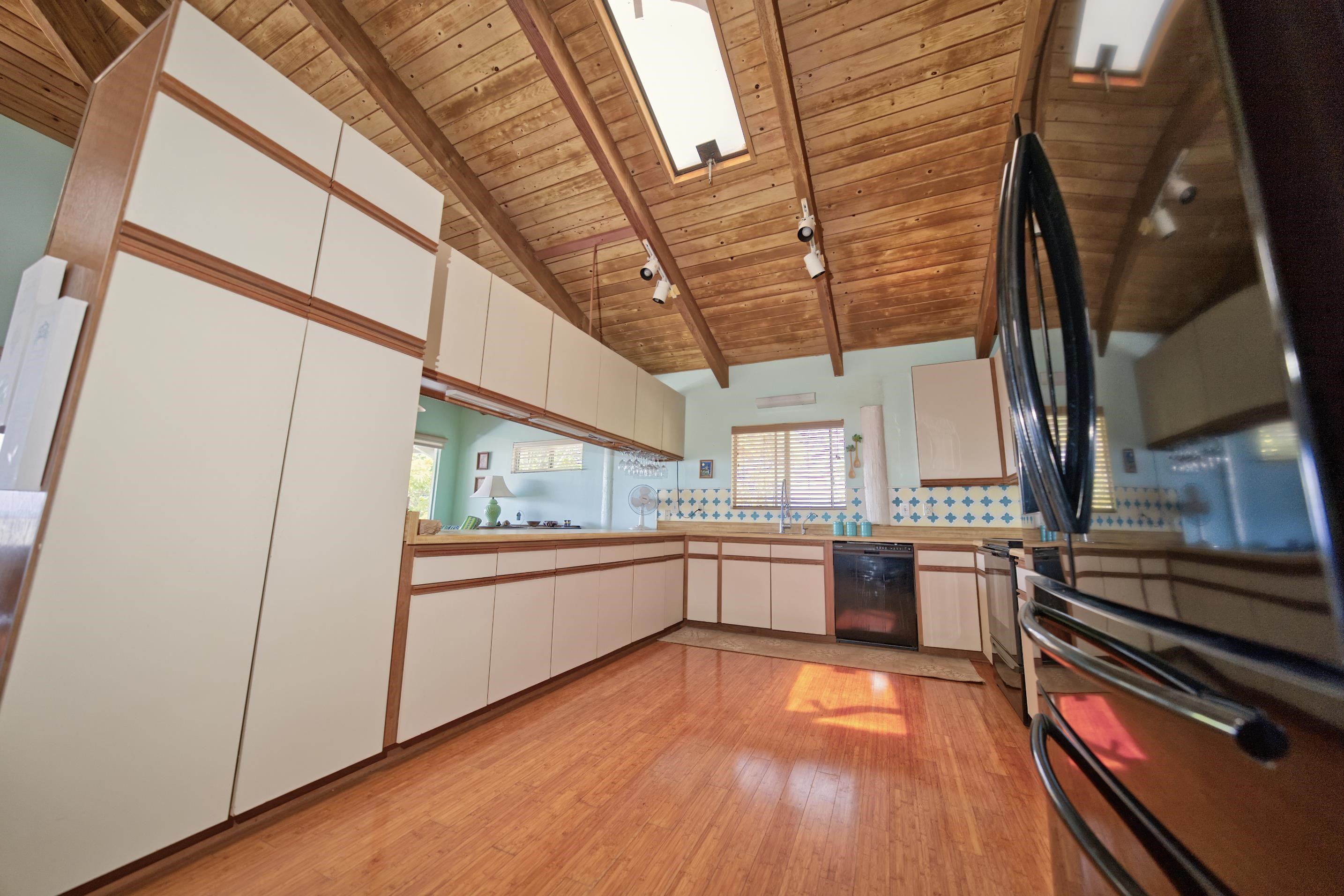 2452 Kamehameha V Hwy, Kaunakakai, HI, 96748