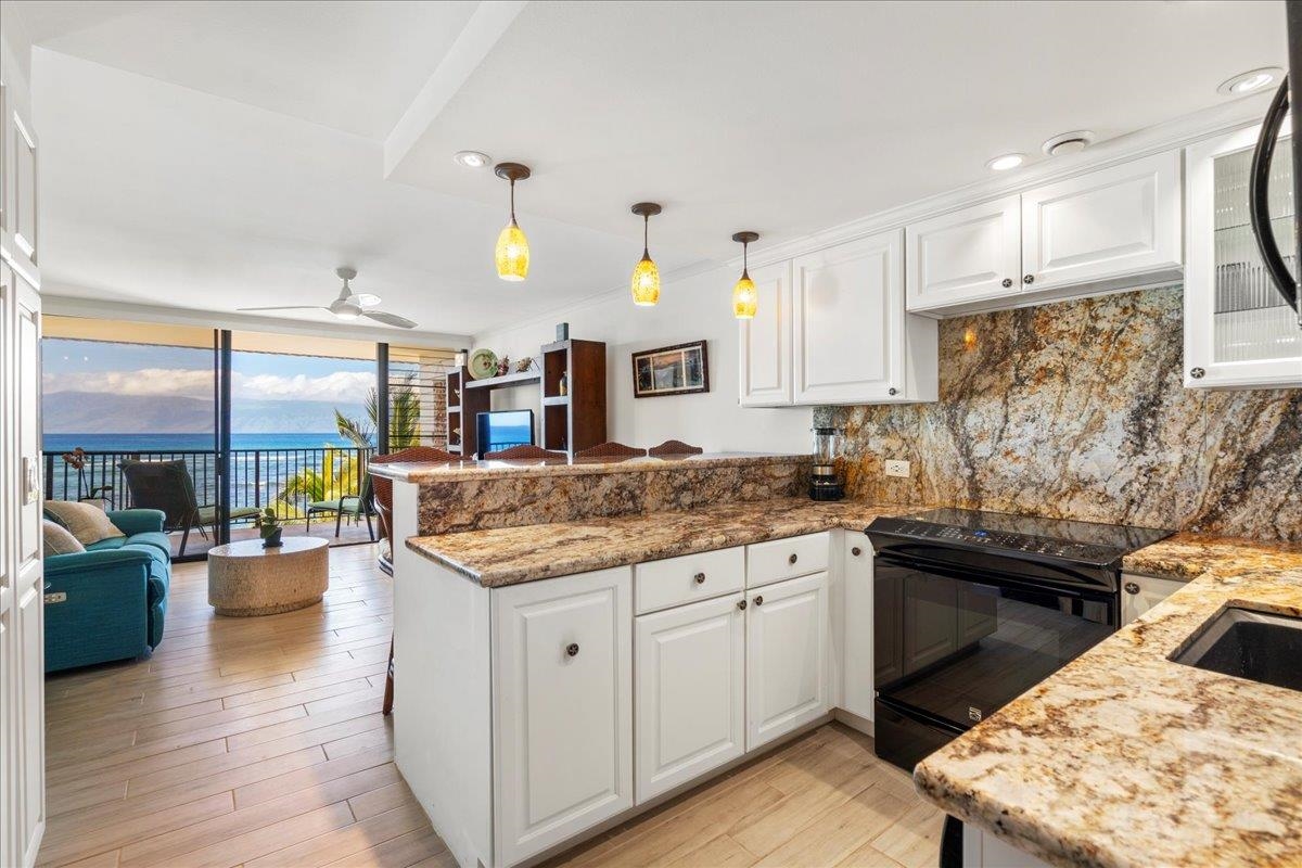4471 Lower Honoapiilani Rd Unit 407 thumbnail 3