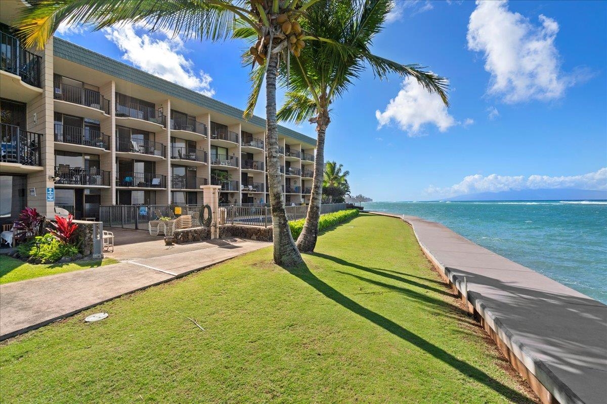 4471 Lower Honoapiilani Rd Unit 407 thumbnail 6