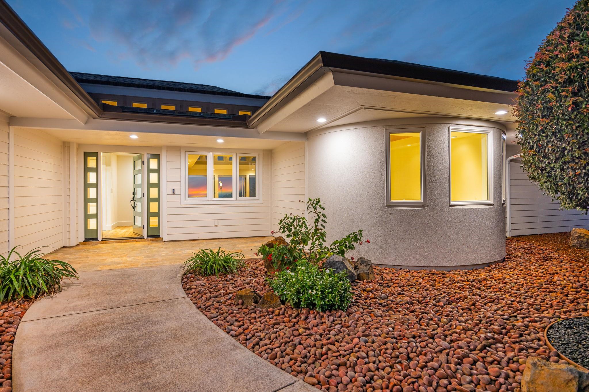 7733 Kula Hwy, Kula, HI, 96790