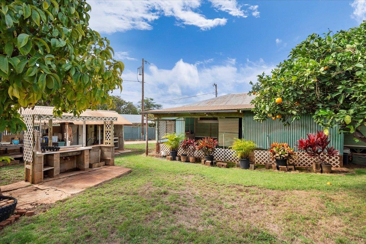 275 Kenolio Rd, Kihei, HI, 96753