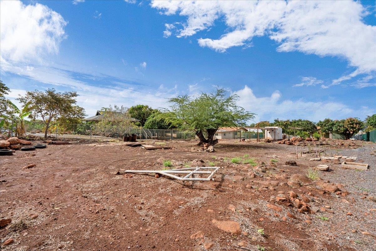 275 Kenolio Rd, Kihei, HI, 96753