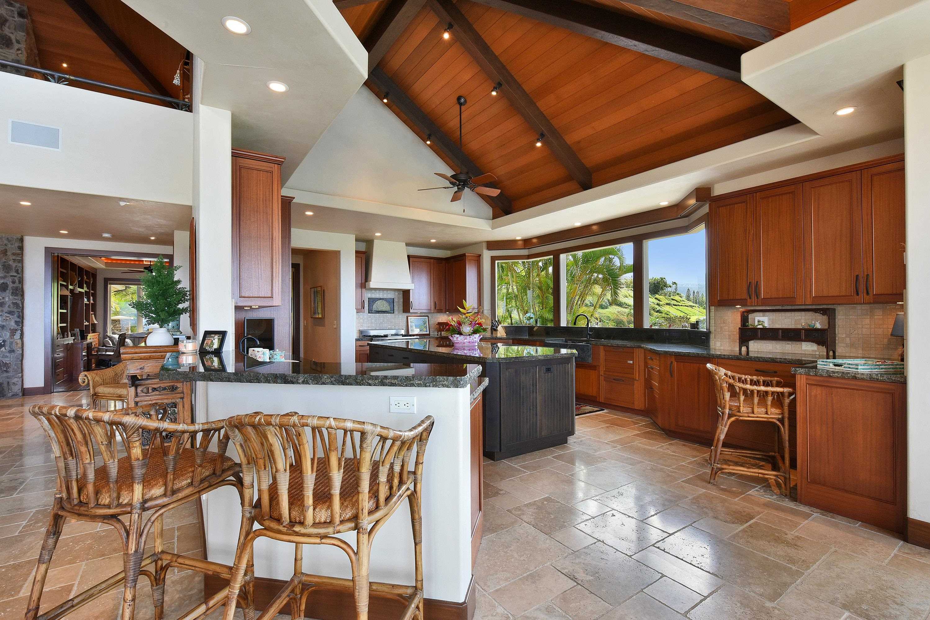100 Woodrose Pl, Lahaina, HI, 96761