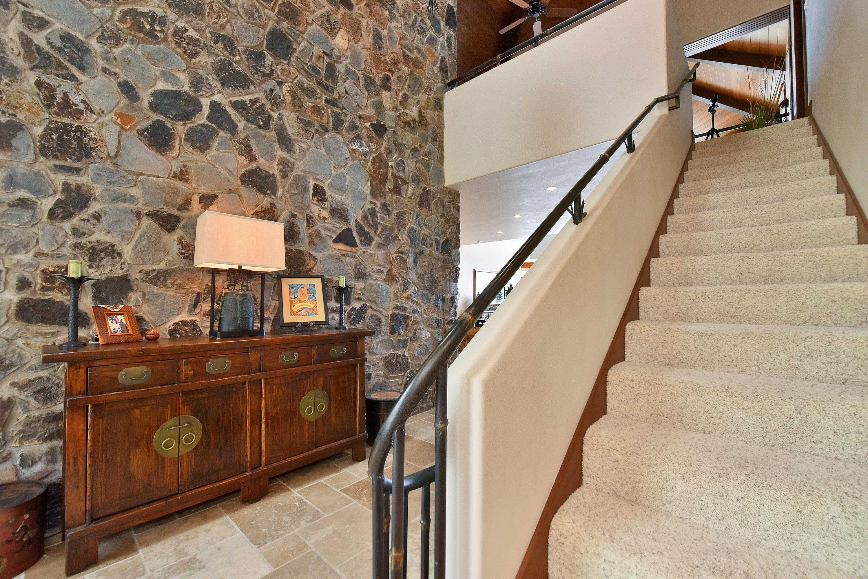 100 Woodrose Pl, Lahaina, HI, 96761