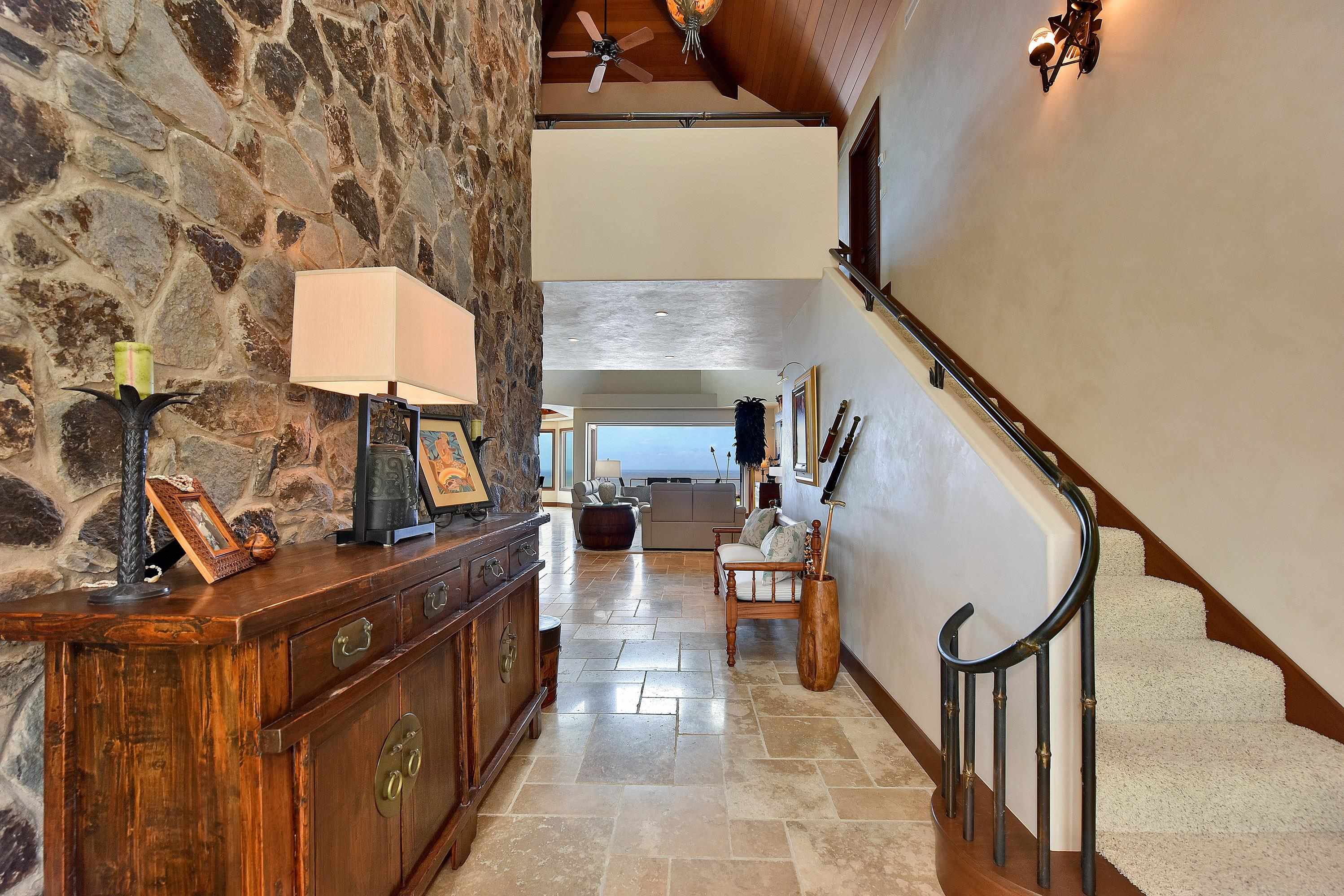 100 Woodrose Pl, Lahaina, HI, 96761