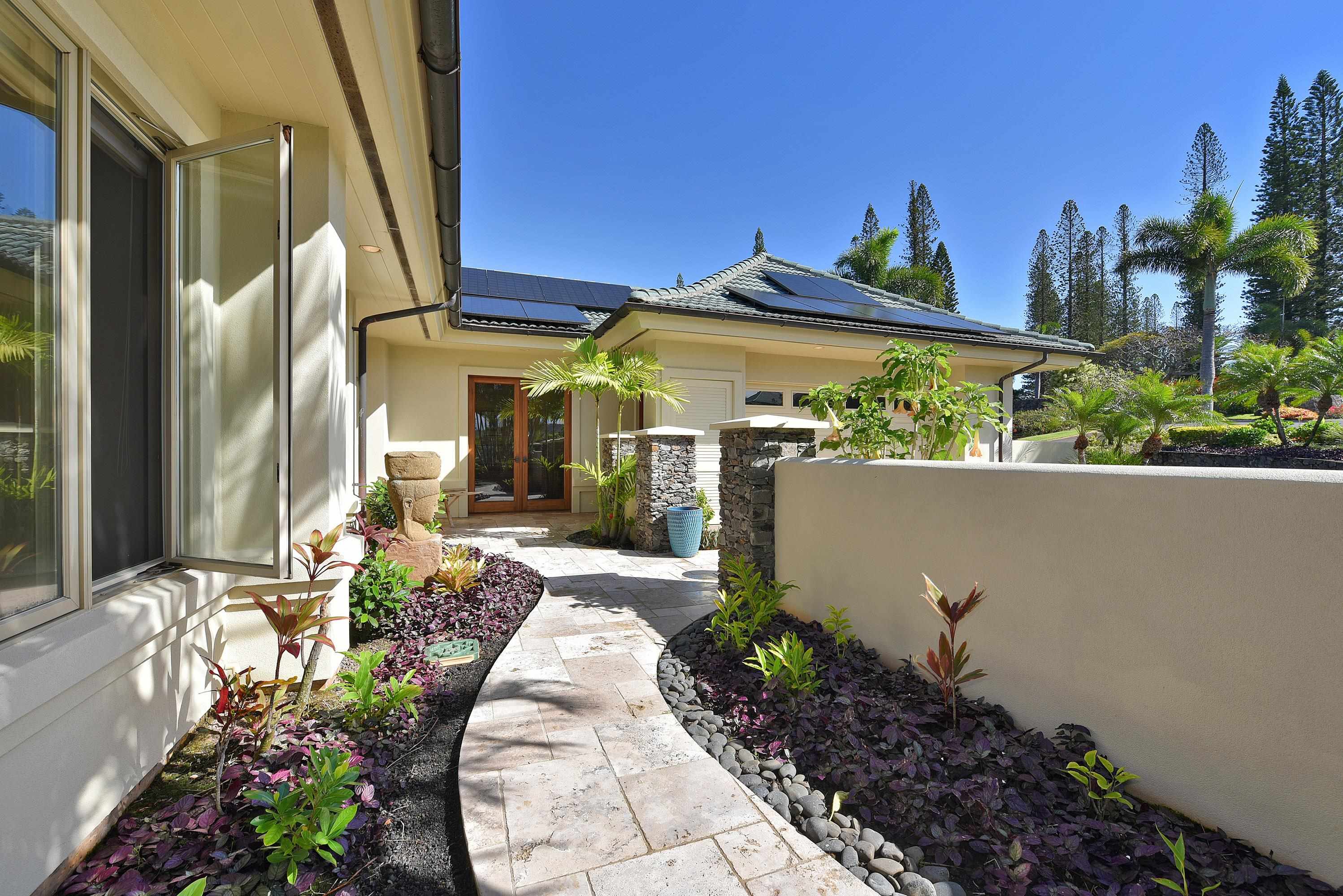 100 Woodrose Pl, Lahaina, HI, 96761