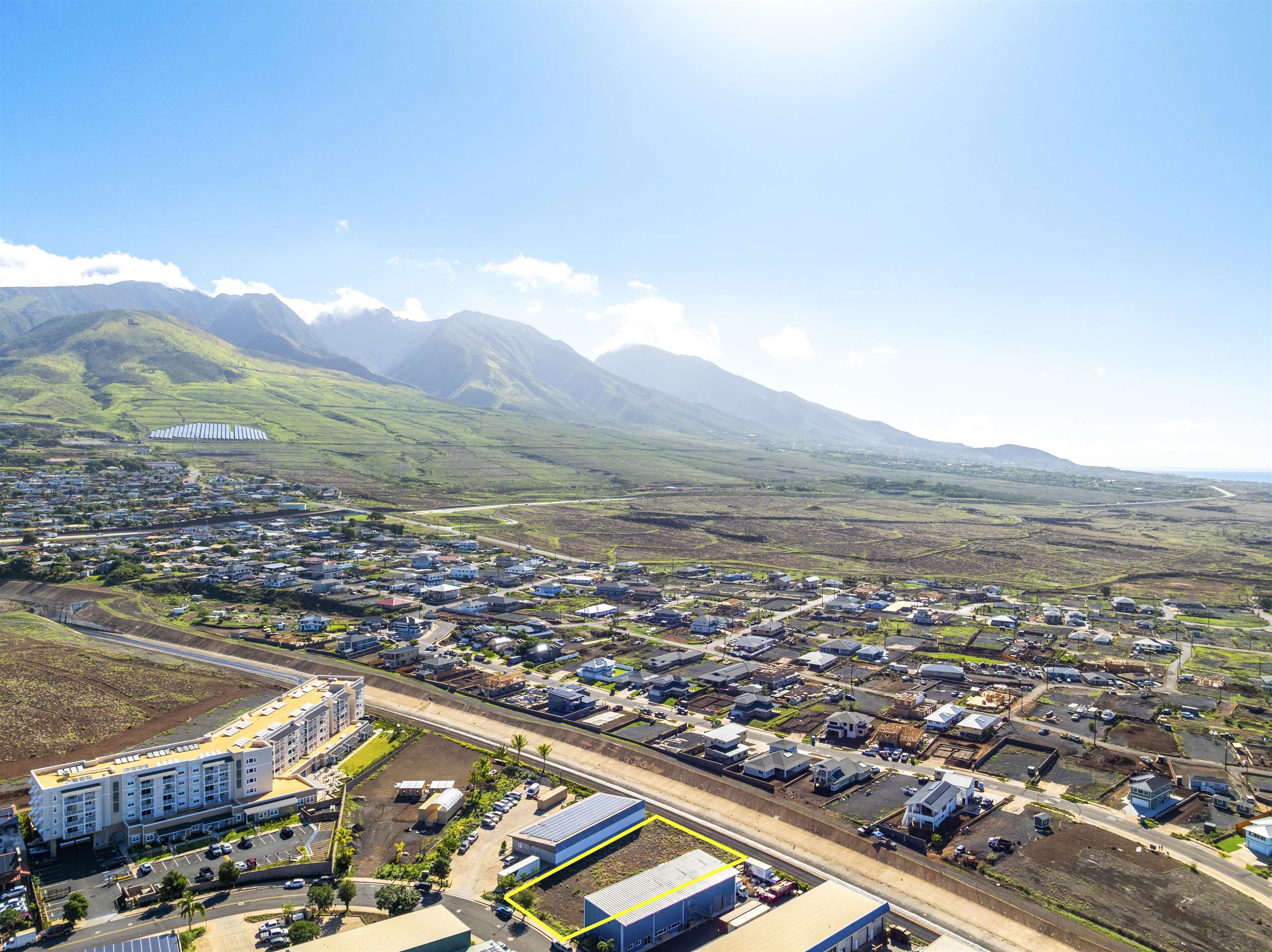Lahaina Bus Park Ph — photo 18