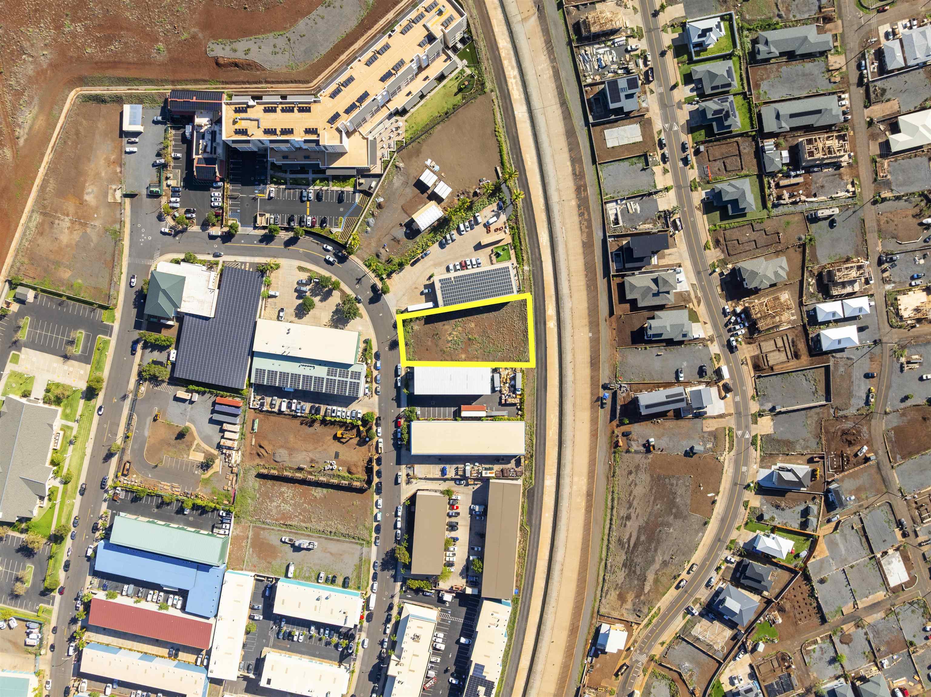 Lahaina Bus Park Ph — photo 3