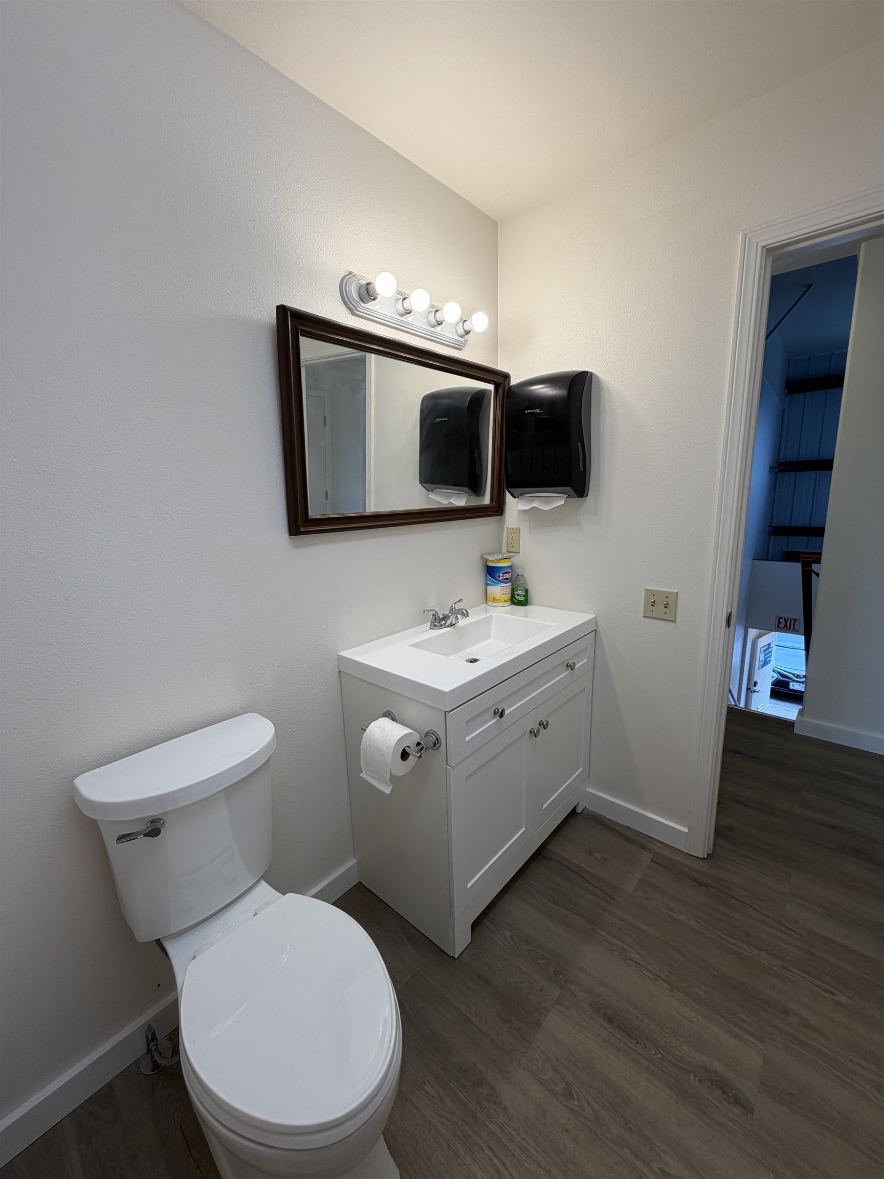 154 Kupuohi St, Lahaina, HI, 96761 Emerald Plaza Center , Unit E5 Upstairs 