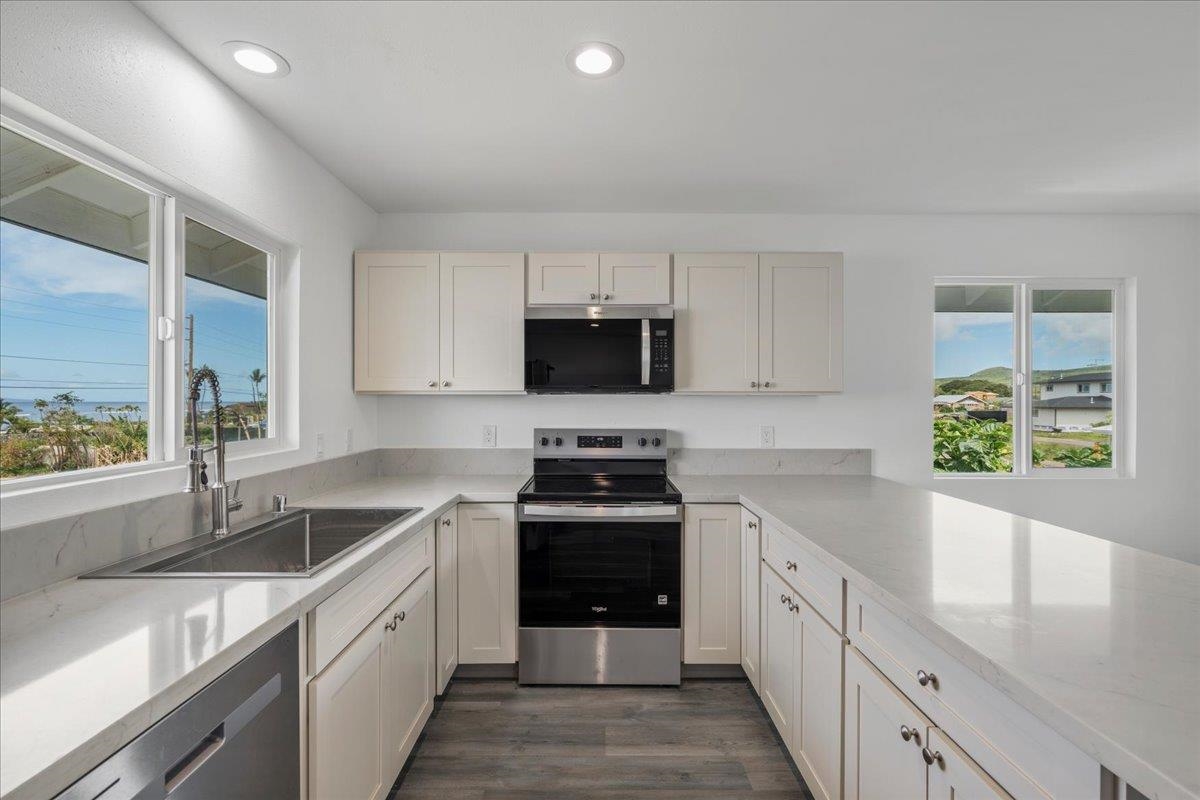 310 Front — Lahaina, Lahaina — property photo 11 of 46