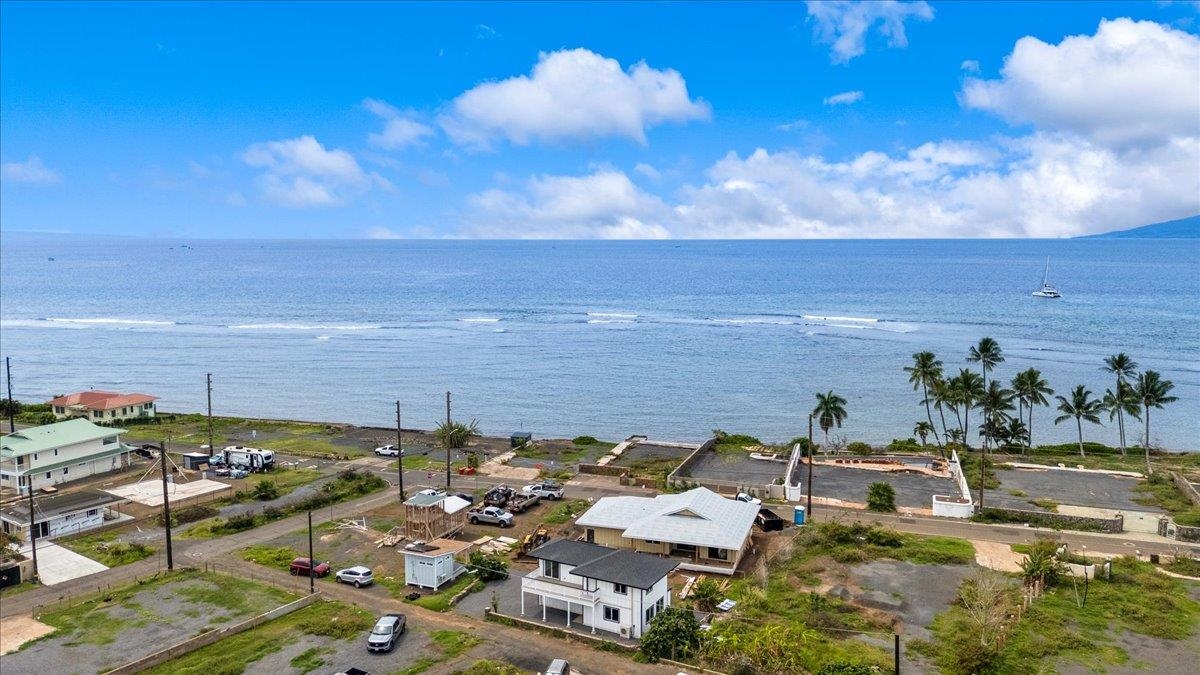 310 Front — Lahaina, Lahaina — property photo 4 of 46