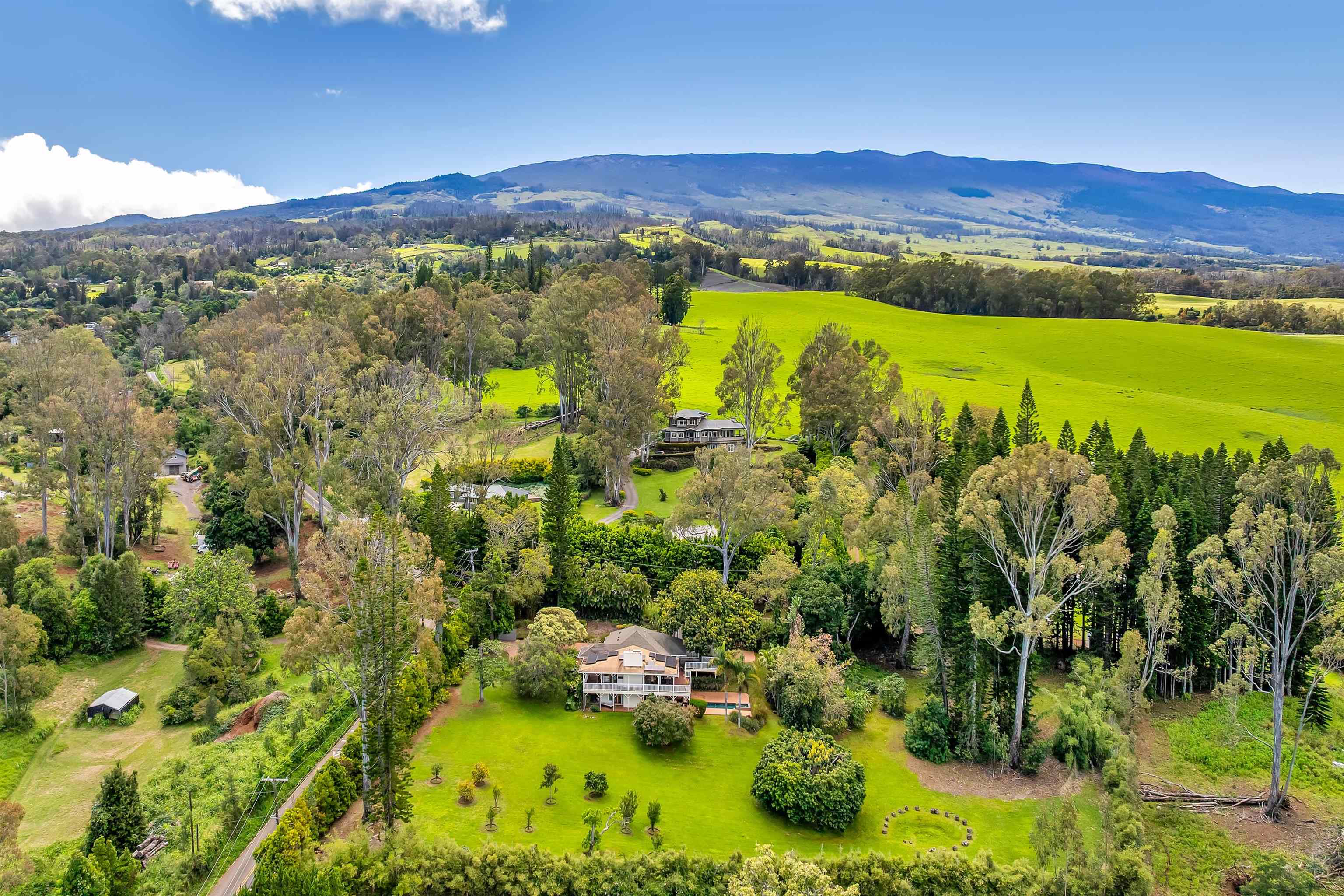 690 Olinda Rd, Makawao, HI, 96768