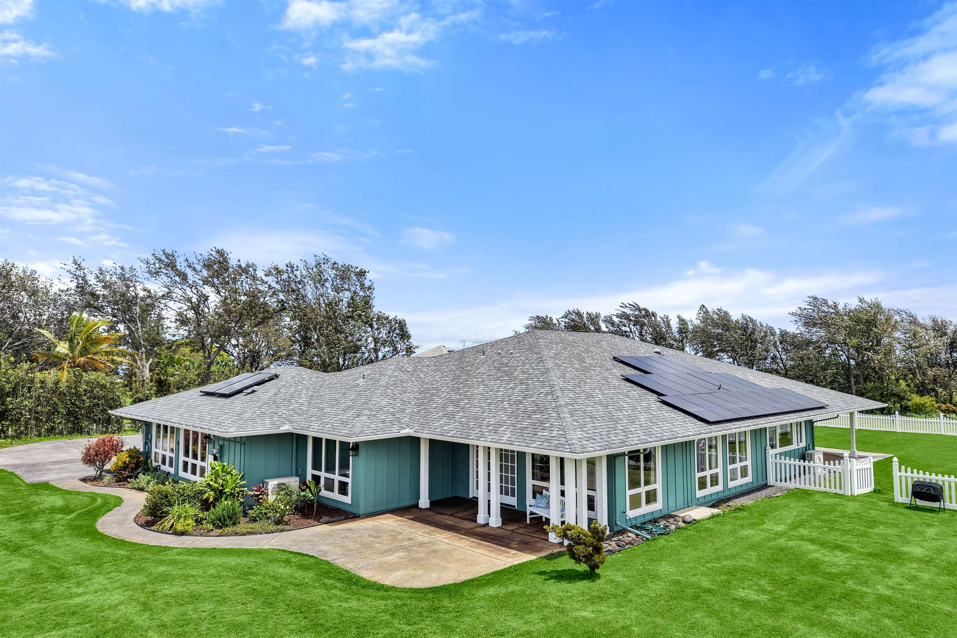 265 Ohaoha Pl, Makawao, HI, 96768