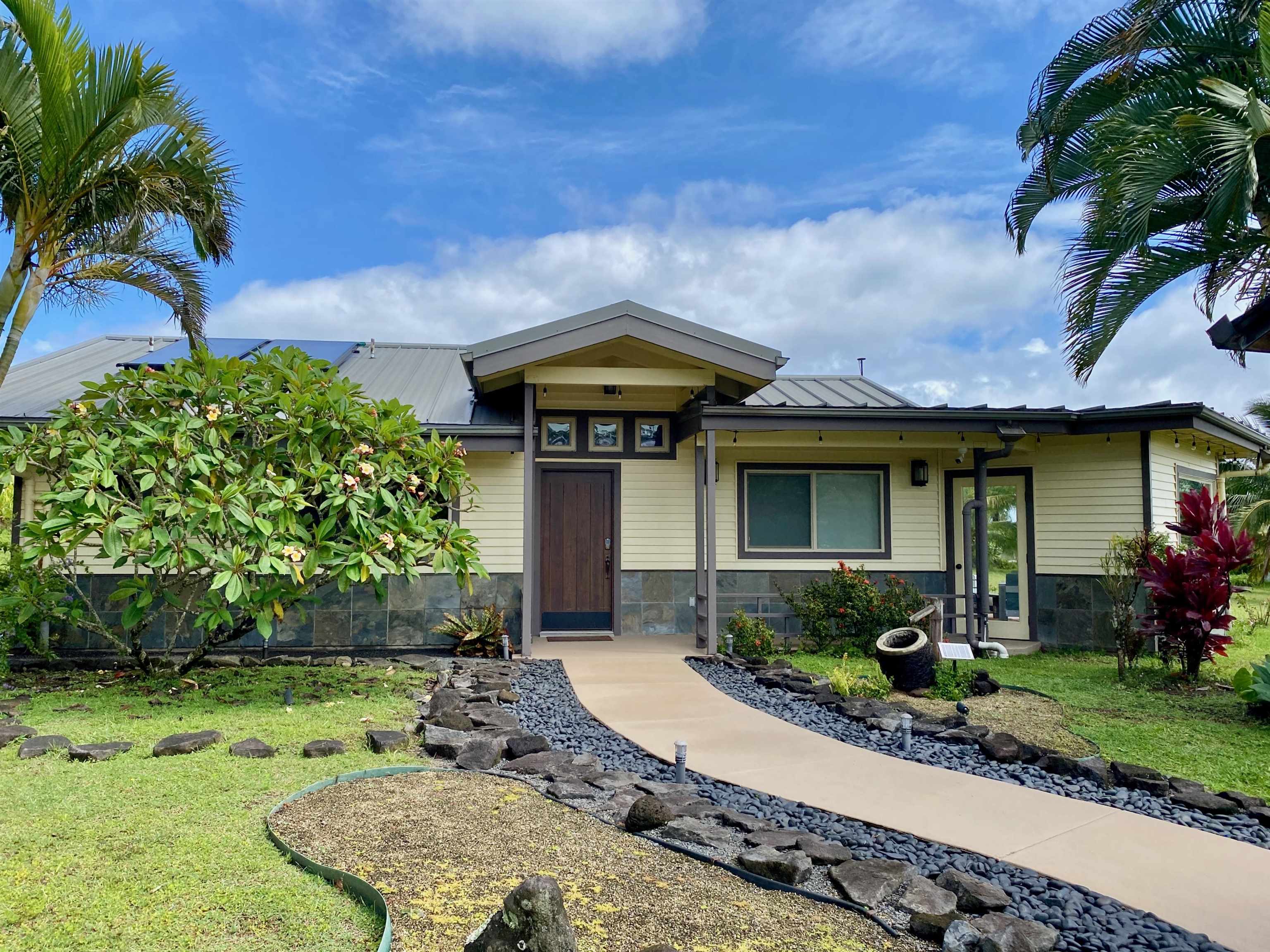 Huelo Home · 2BR/2BA · $1,900,000