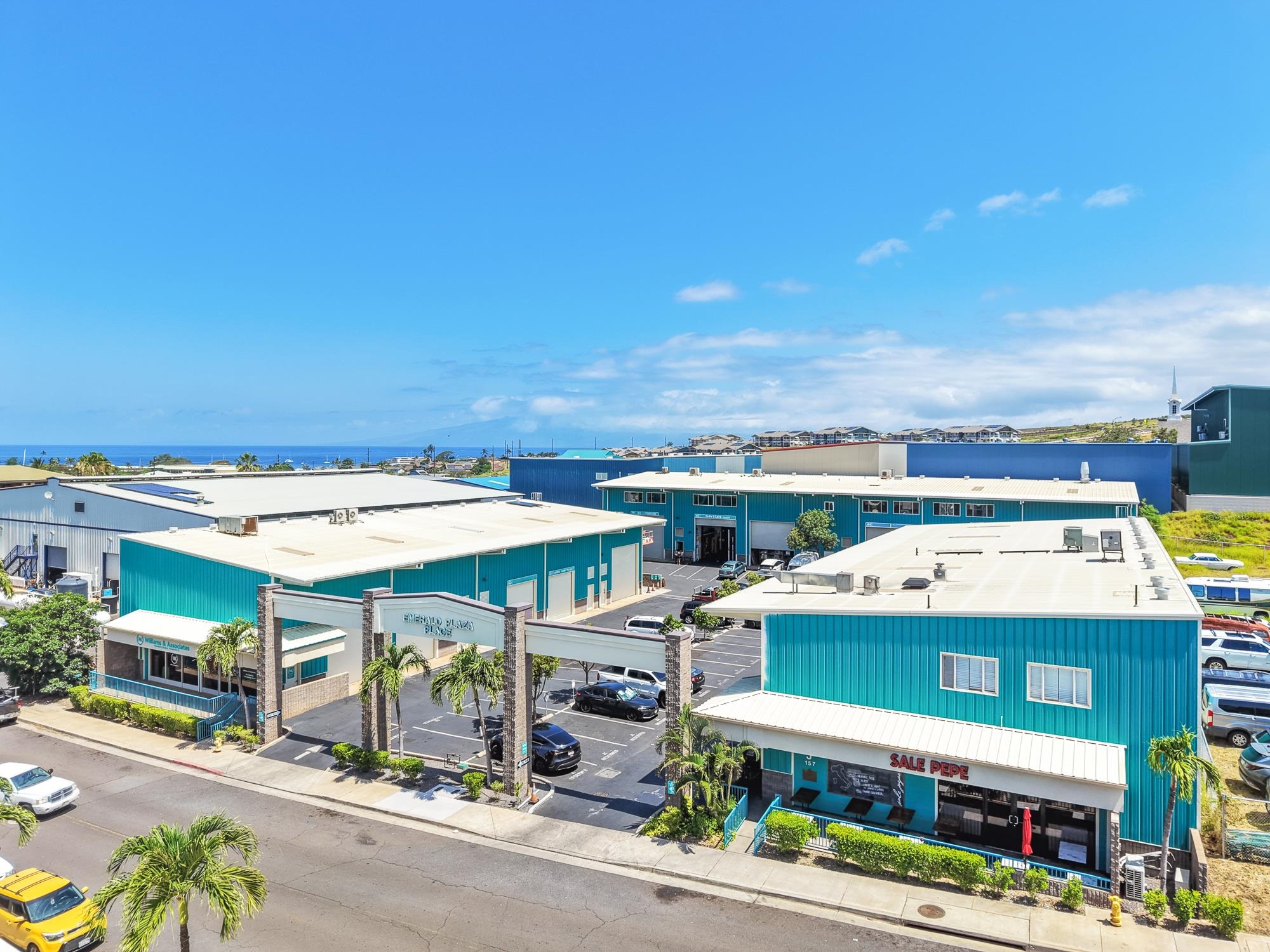 Emerald Plaza Place — Emerald Plaza Place, Lahaina — property photo 2 of 25