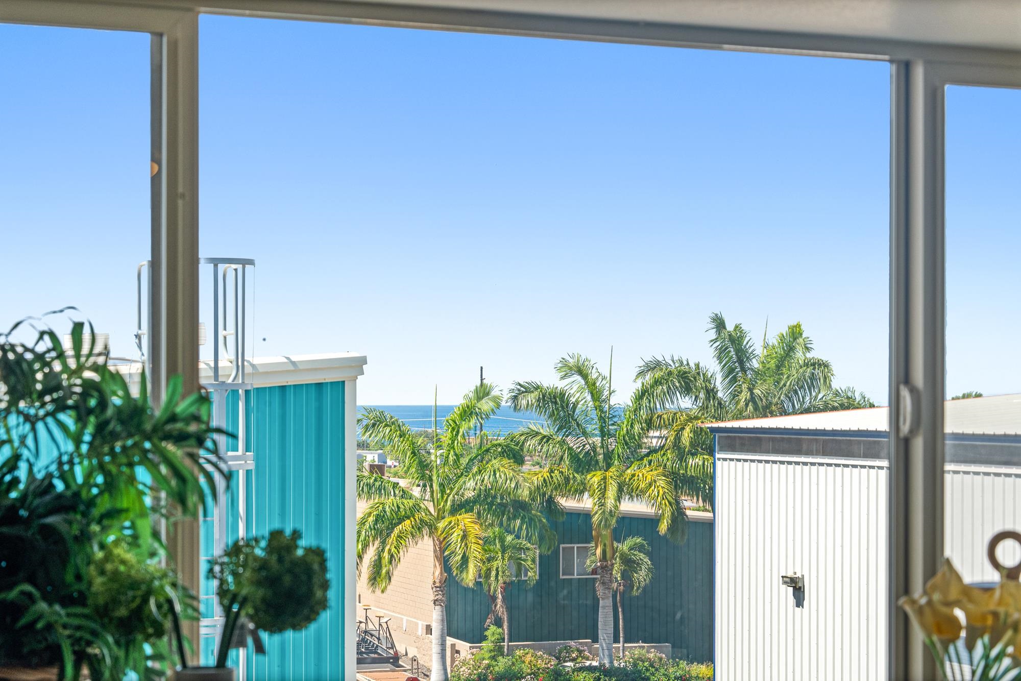 Emerald Plaza Place — Emerald Plaza Place, Lahaina — property photo 11 of 25