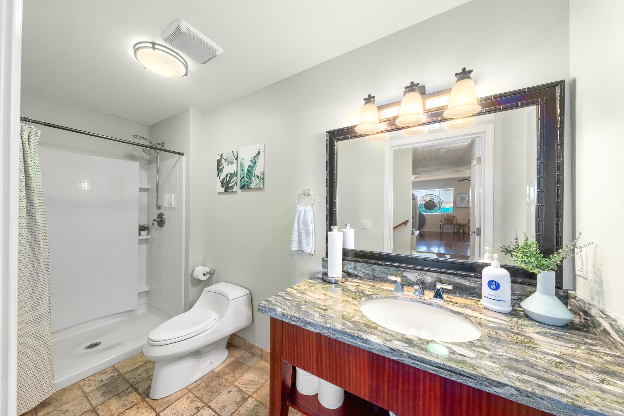 Emerald Plaza Place — Emerald Plaza Place, Lahaina — property photo 16 of 25