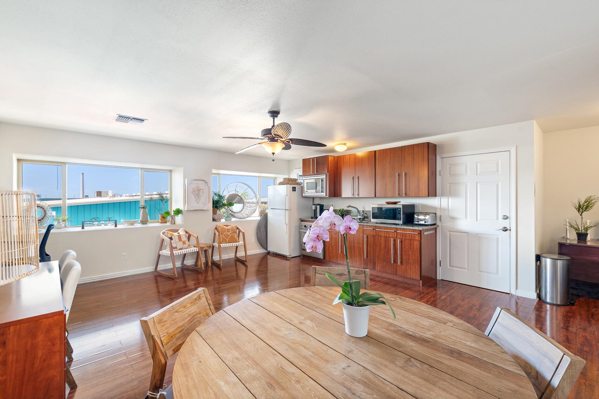 Emerald Plaza Place — Emerald Plaza Place, Lahaina — property photo 6 of 25