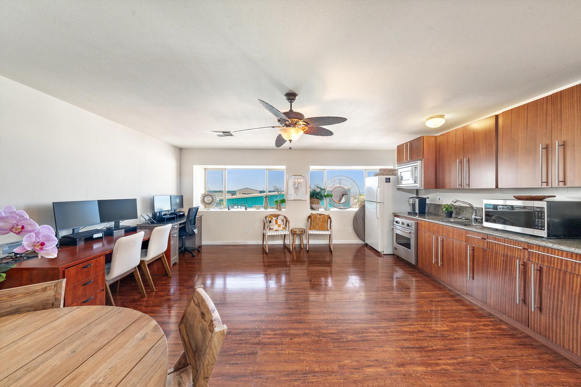 Emerald Plaza Place — Emerald Plaza Place, Lahaina — property photo 8 of 25