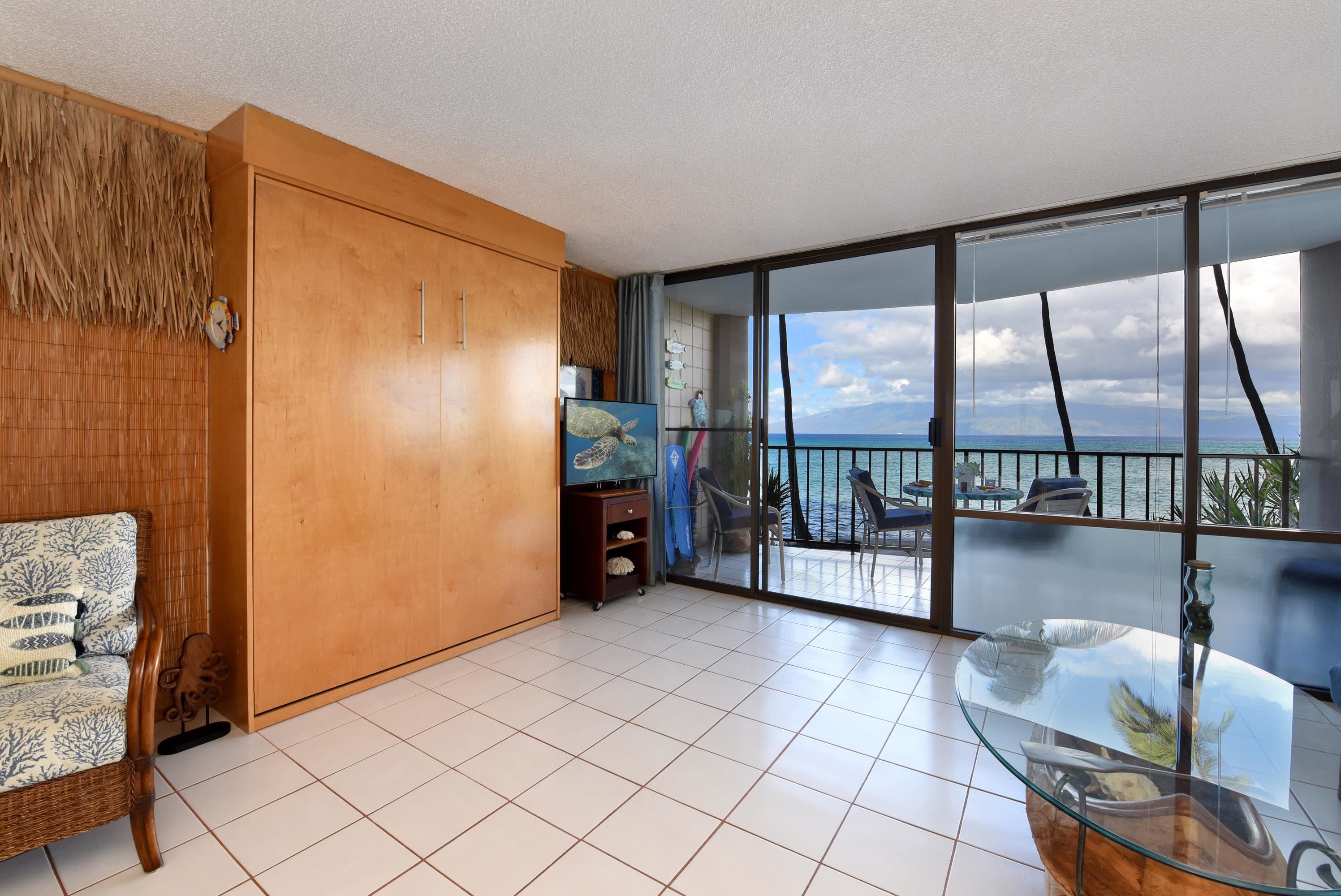 Valley Isle Resort — Valley Isle Resort, Napili/Kahana/Honokowai — property photo 3 of 45