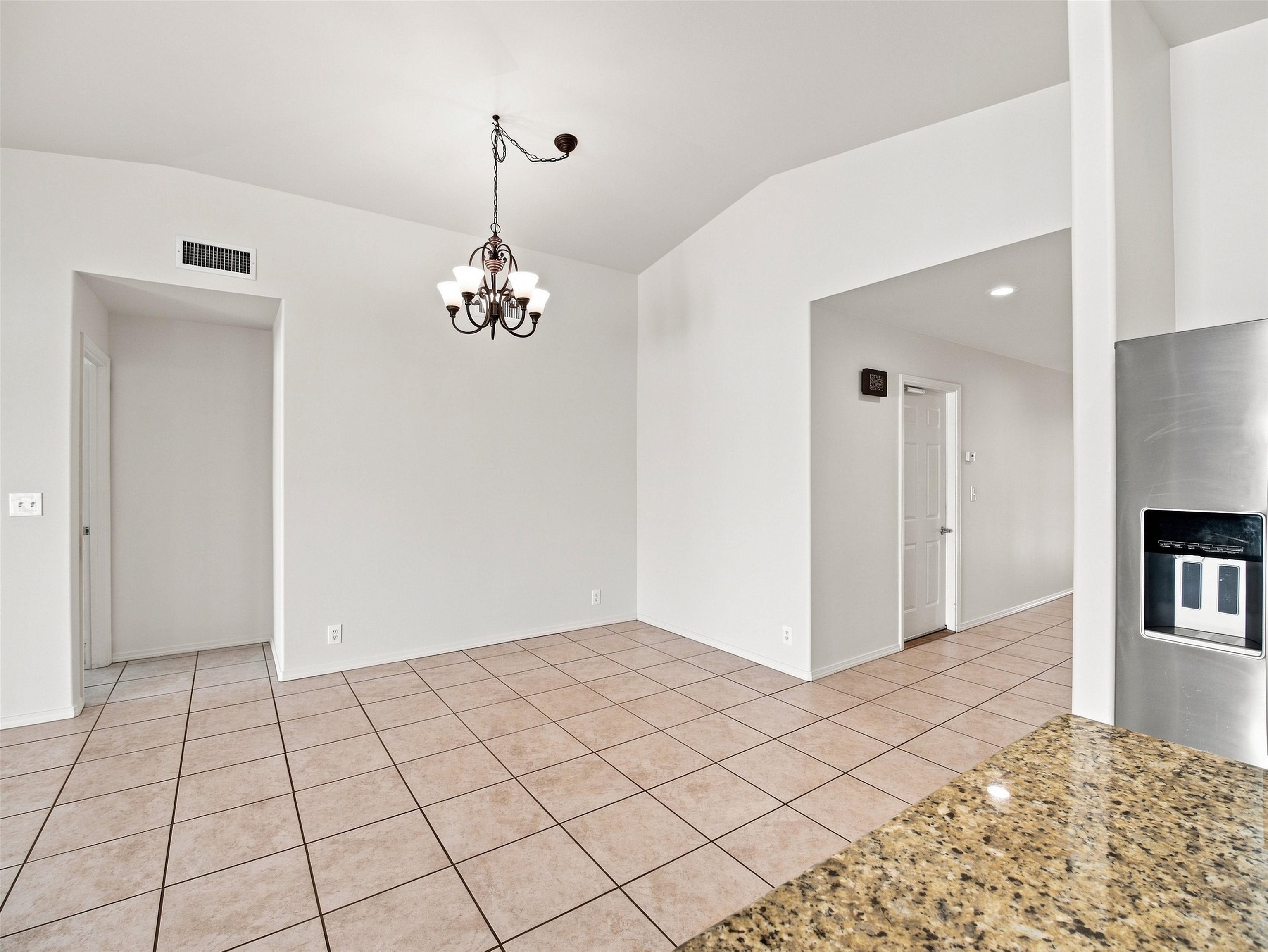 47 Polale St thumbnail 10
