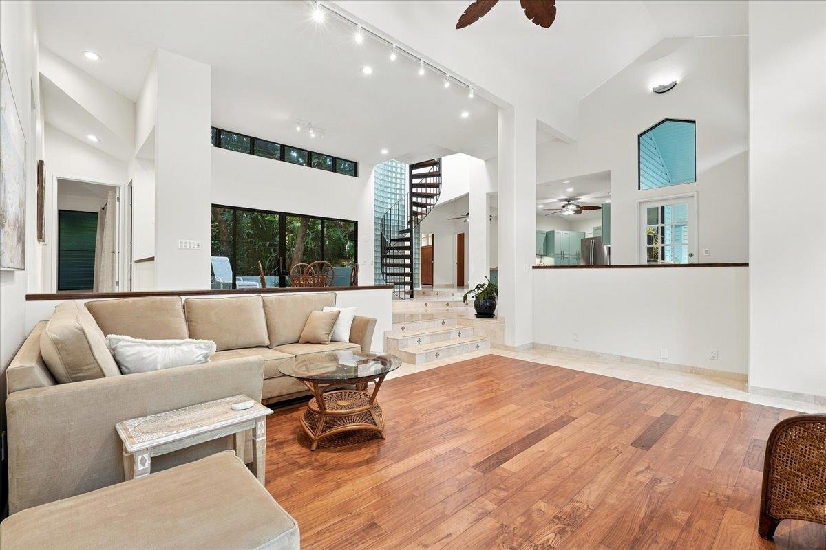 3150 Waiea Pl thumbnail 9