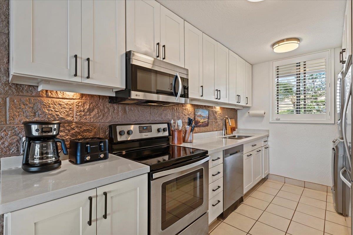 250 Hauoli St Unit 407 thumbnail 3
