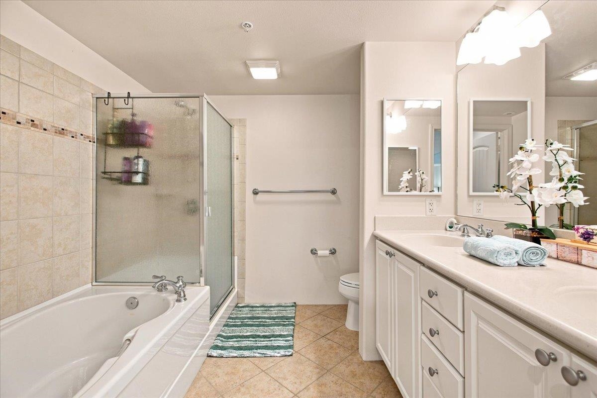 1233 Limahana Cir Unit B202 thumbnail 6
