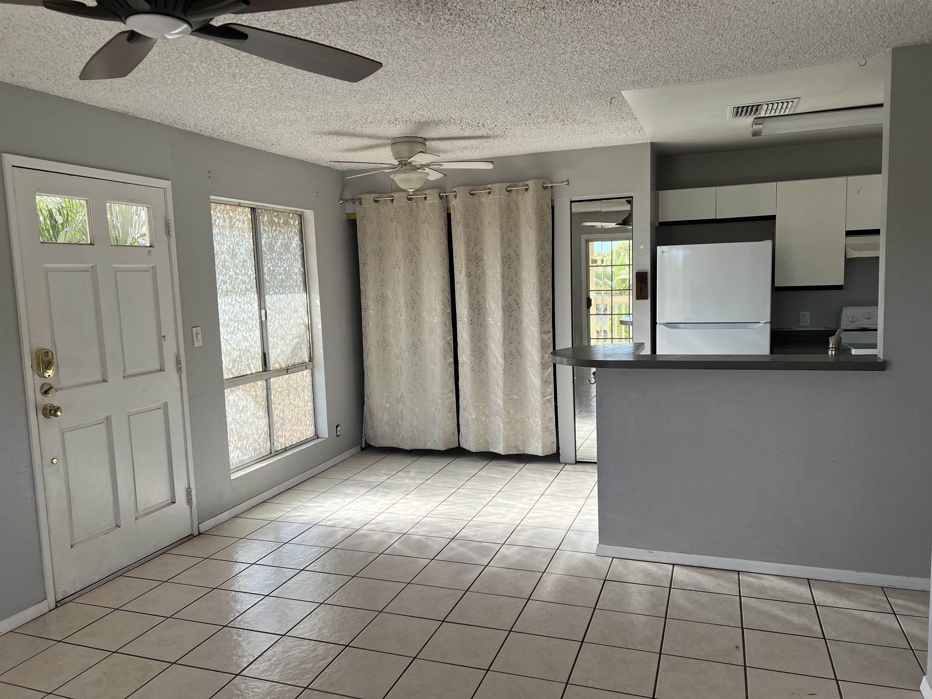 140 Uwapo Rd Unit 22-202 thumbnail 3