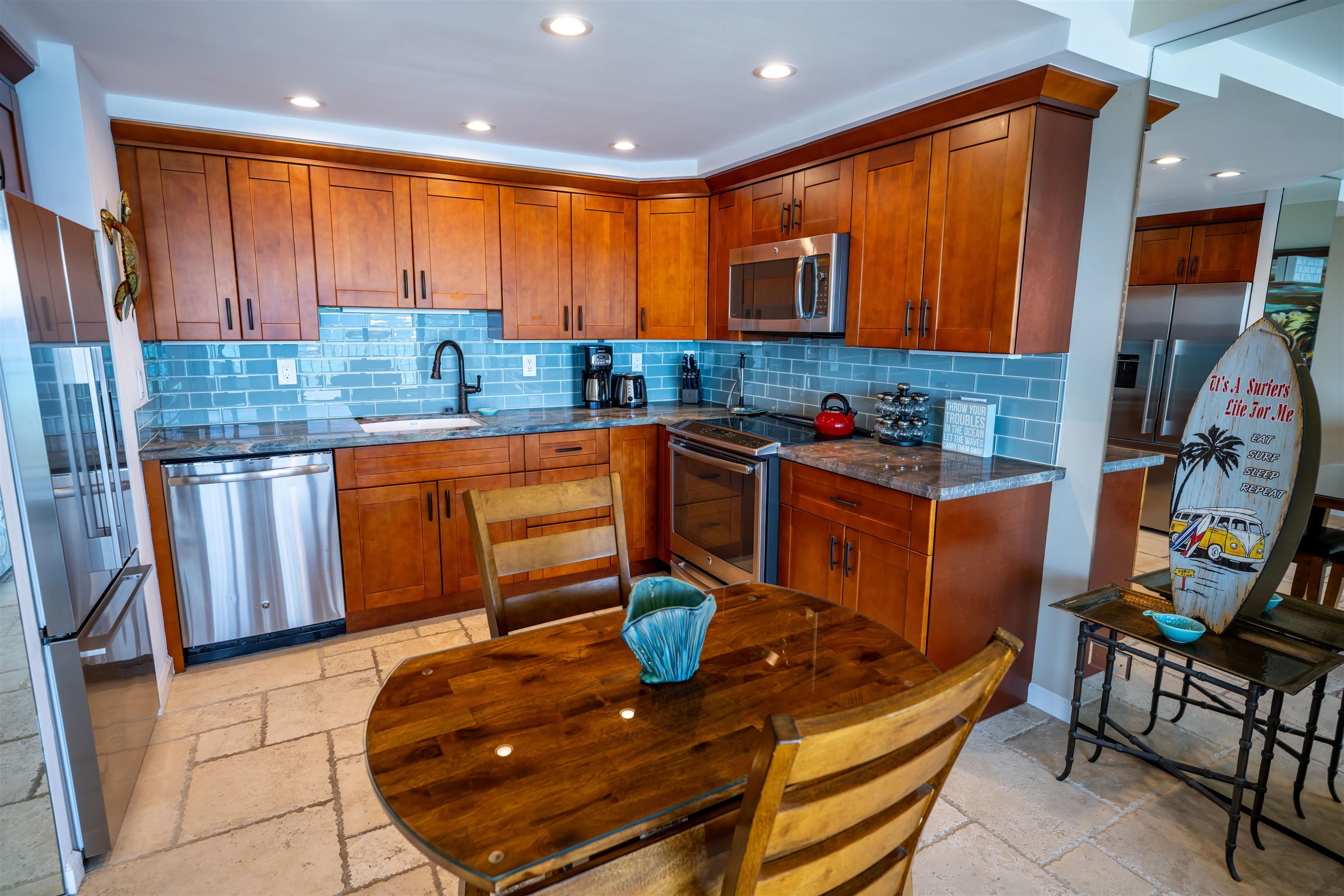 1403 Front St Unit 408 thumbnail 4