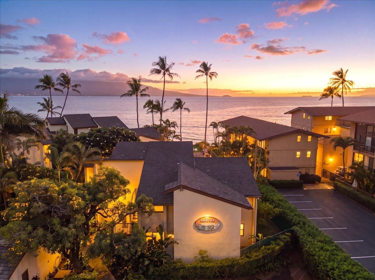 300 Hauoli St Unit B8 thumbnail 2