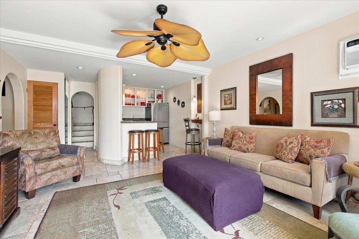 300 Hauoli St Unit B8 thumbnail 4