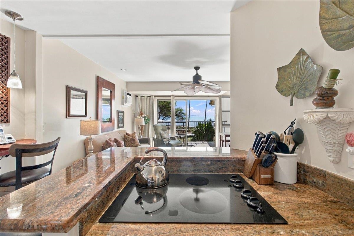300 Hauoli St Unit B8 thumbnail 10
