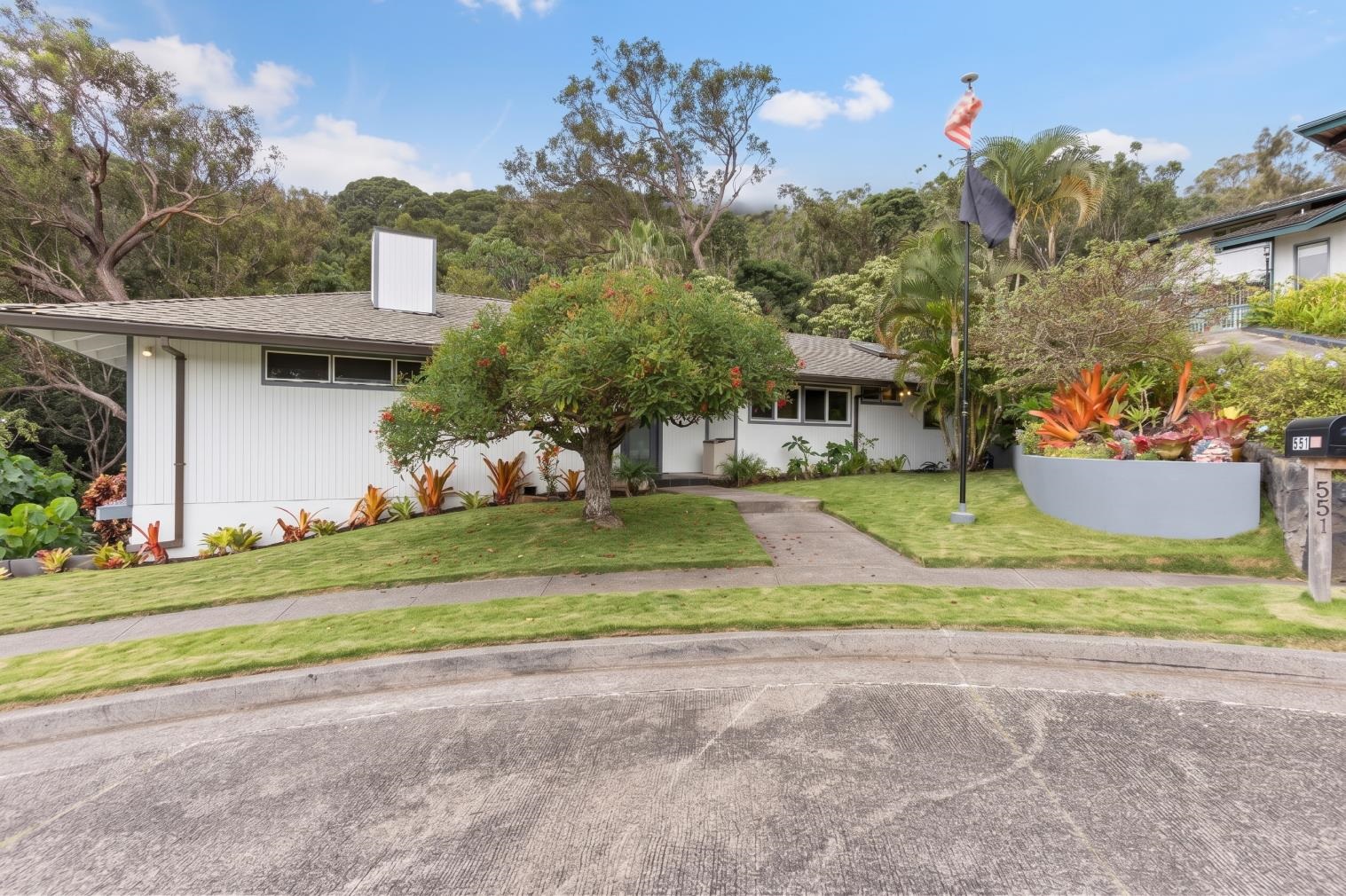 551 Polulani Dr thumbnail 3