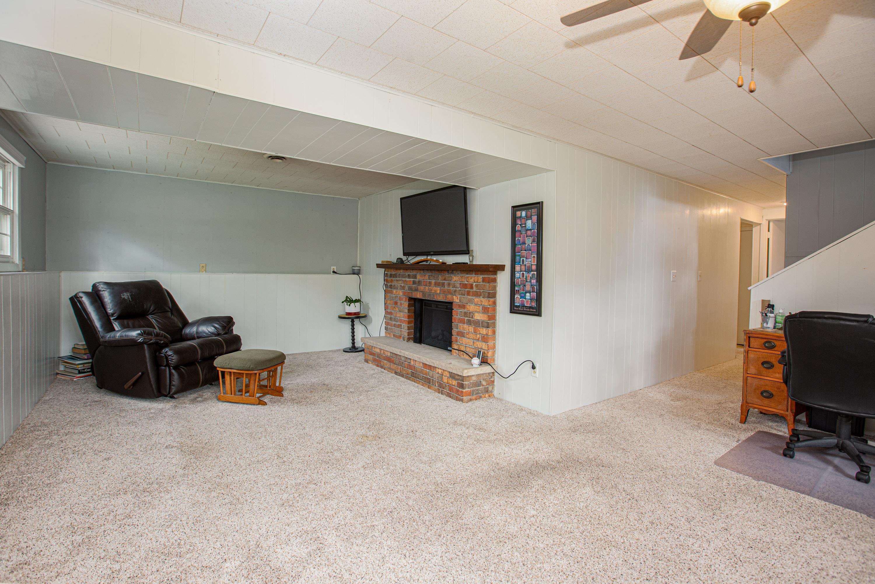 Photo 20 of 404 Ridge Road, Montfort