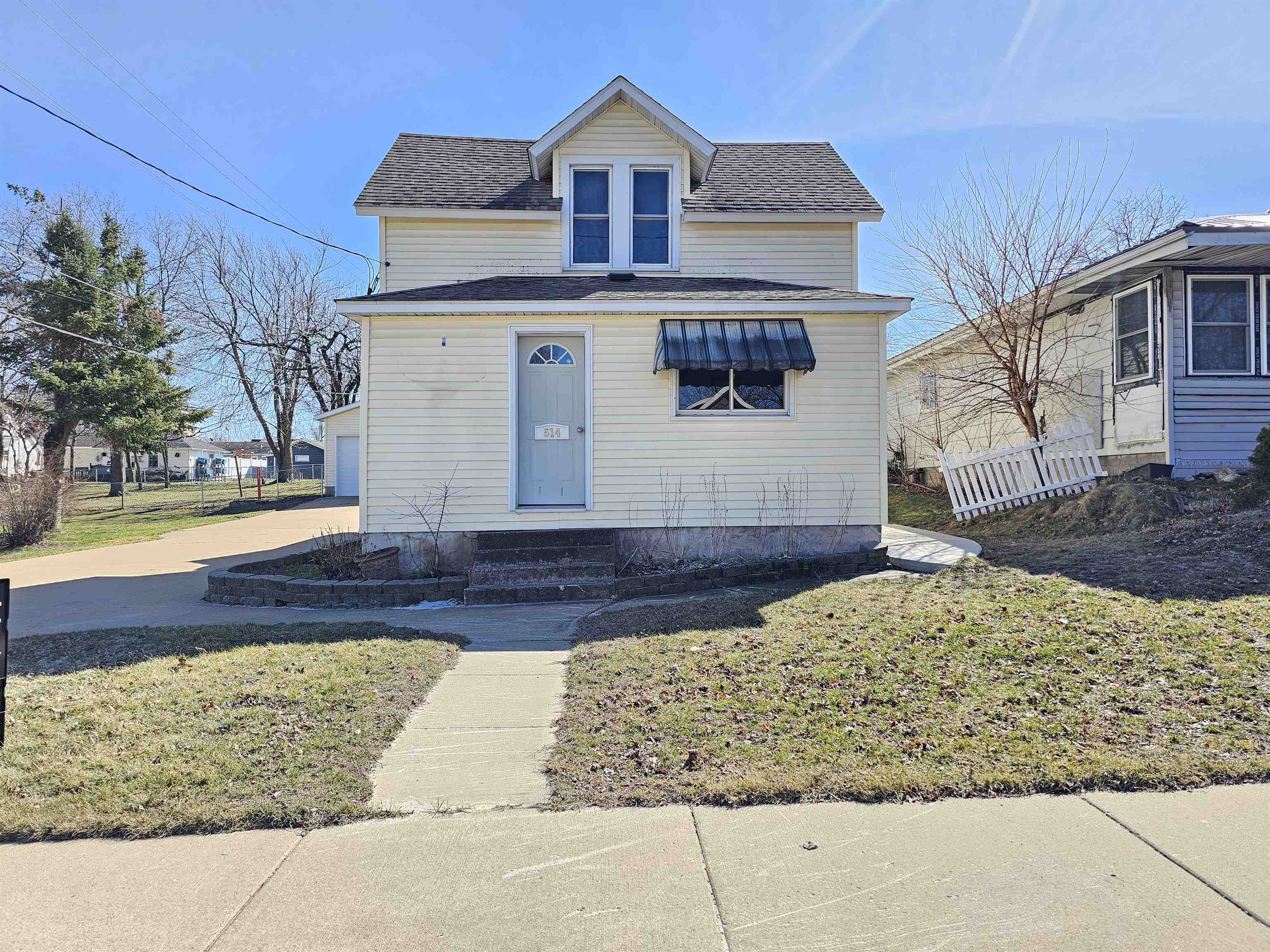 514 Benton W Street property preview photograph