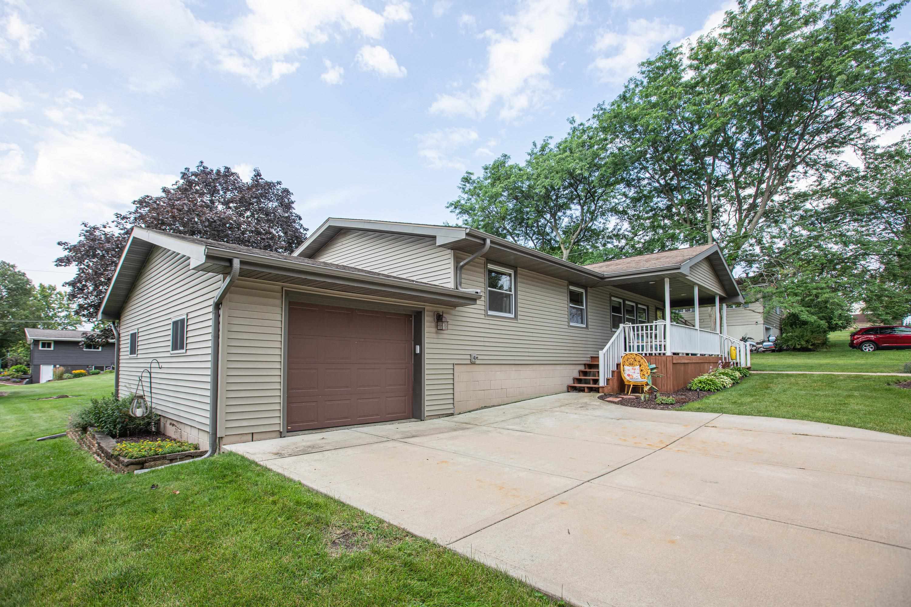 Photo 24 of 609 W Walnut Street, Dodgeville