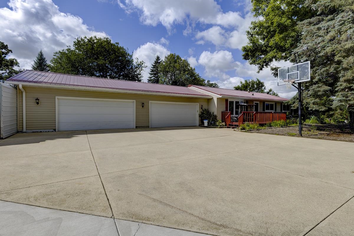 2765 Oak Knoll Lane