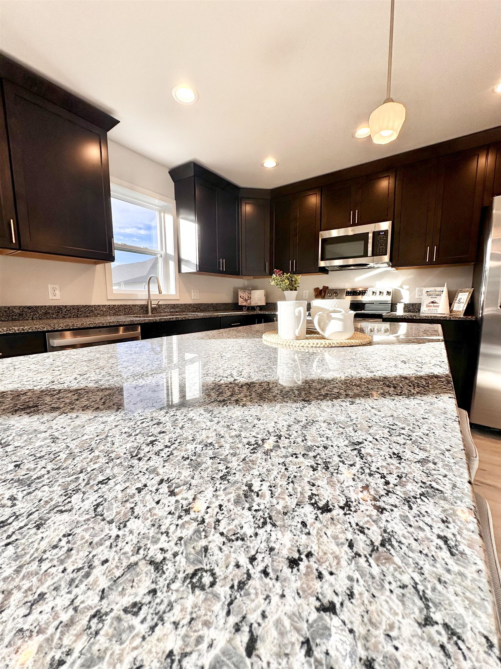 Photos of Similar Comp. Model