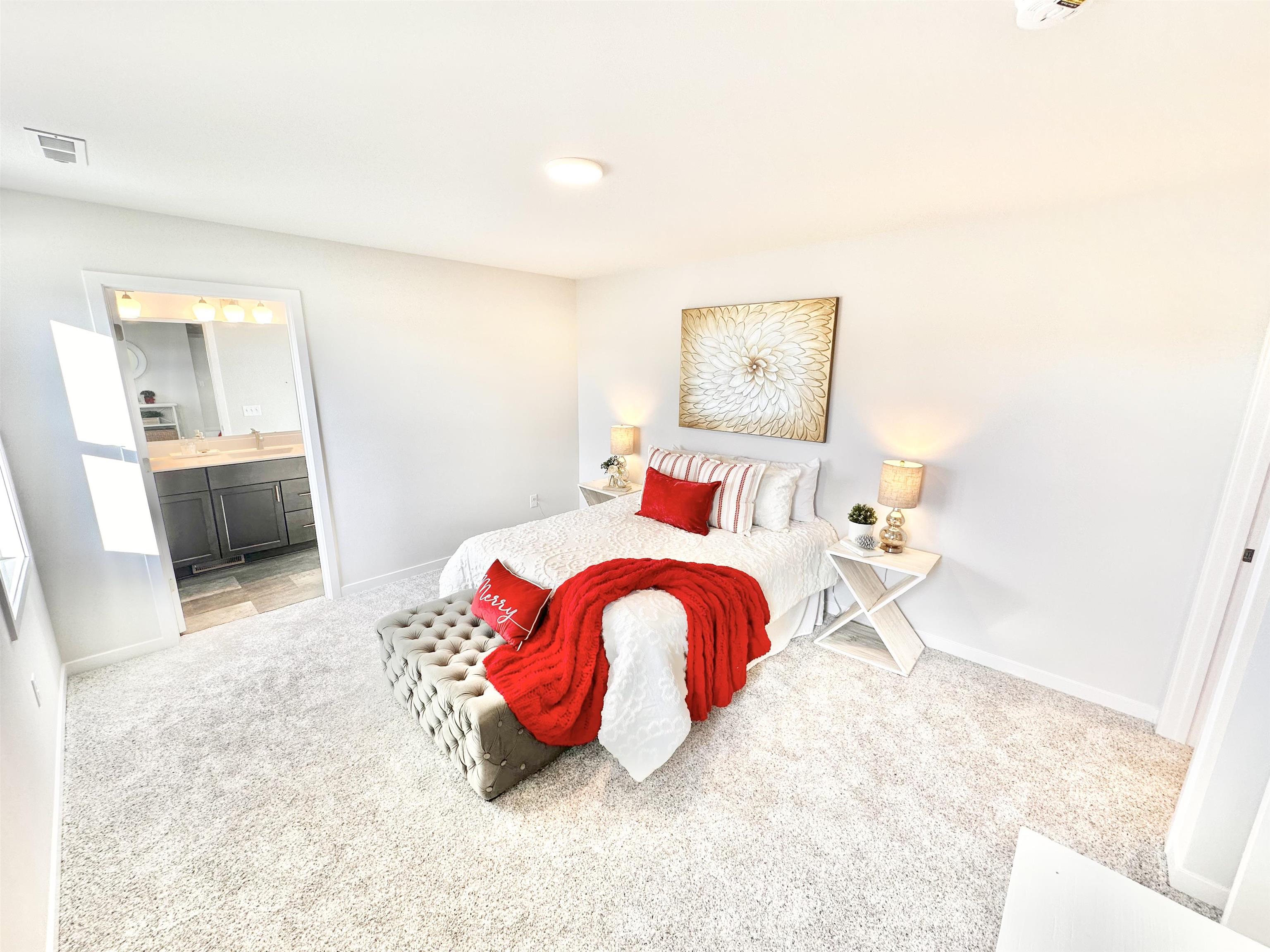 Photos of Similar Comp. Model