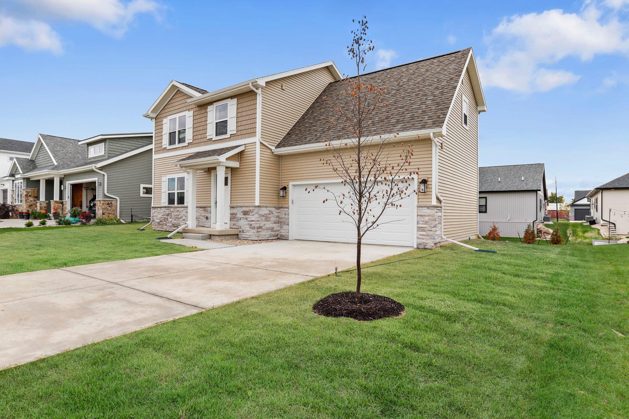 Photos of Similar Comp. Model