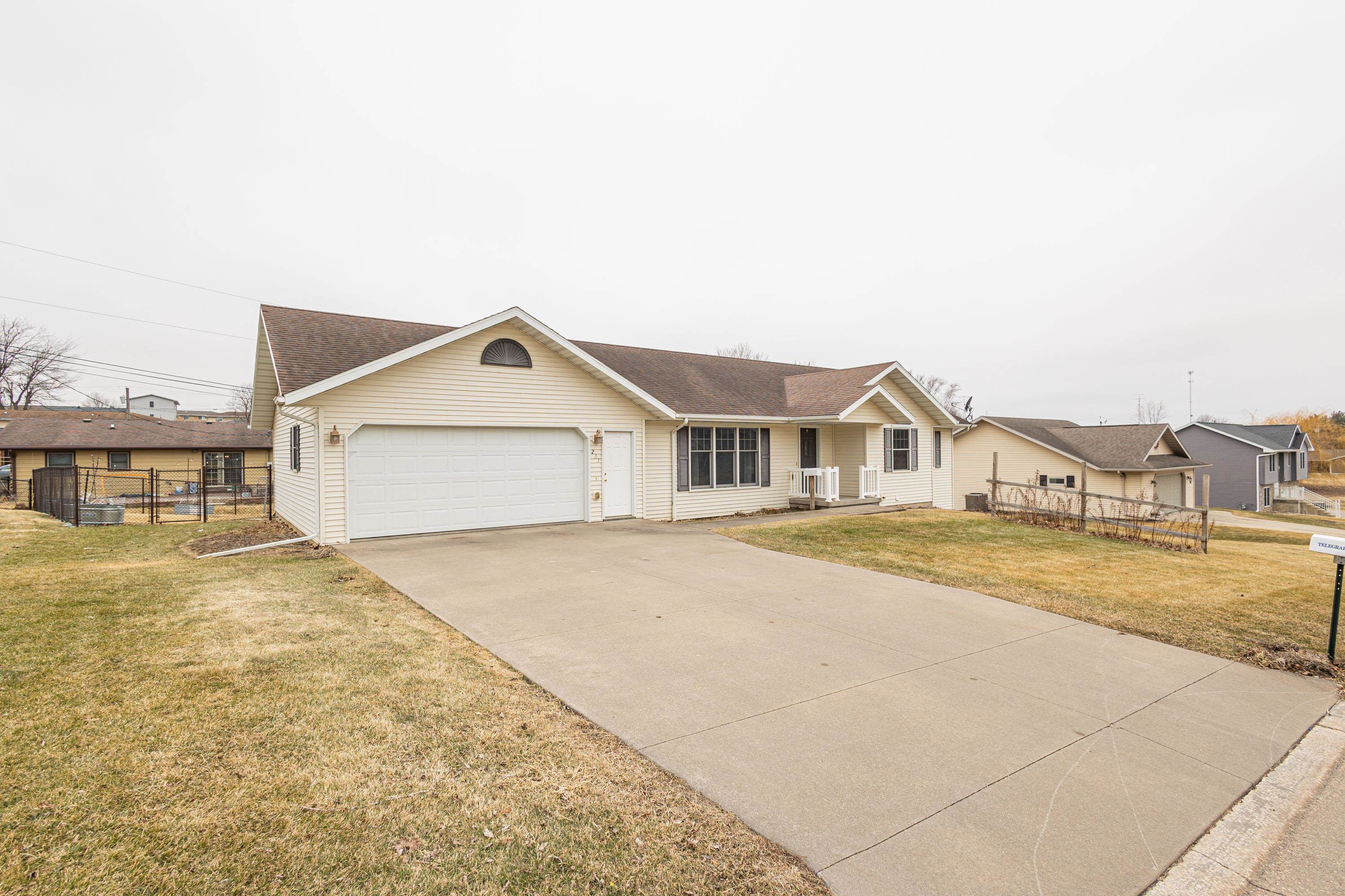 Home Listing 2017773