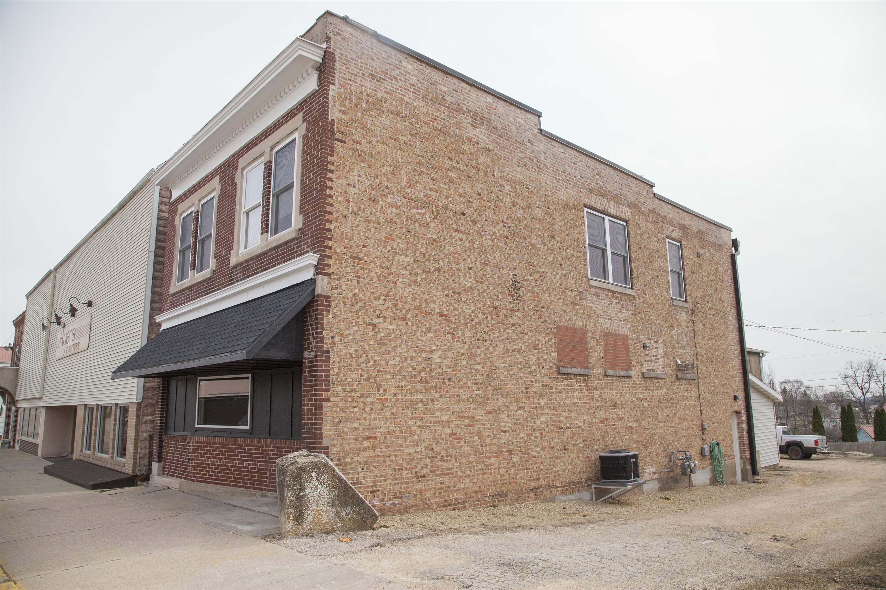 Photo 28 of 705 Main, Ridgeway