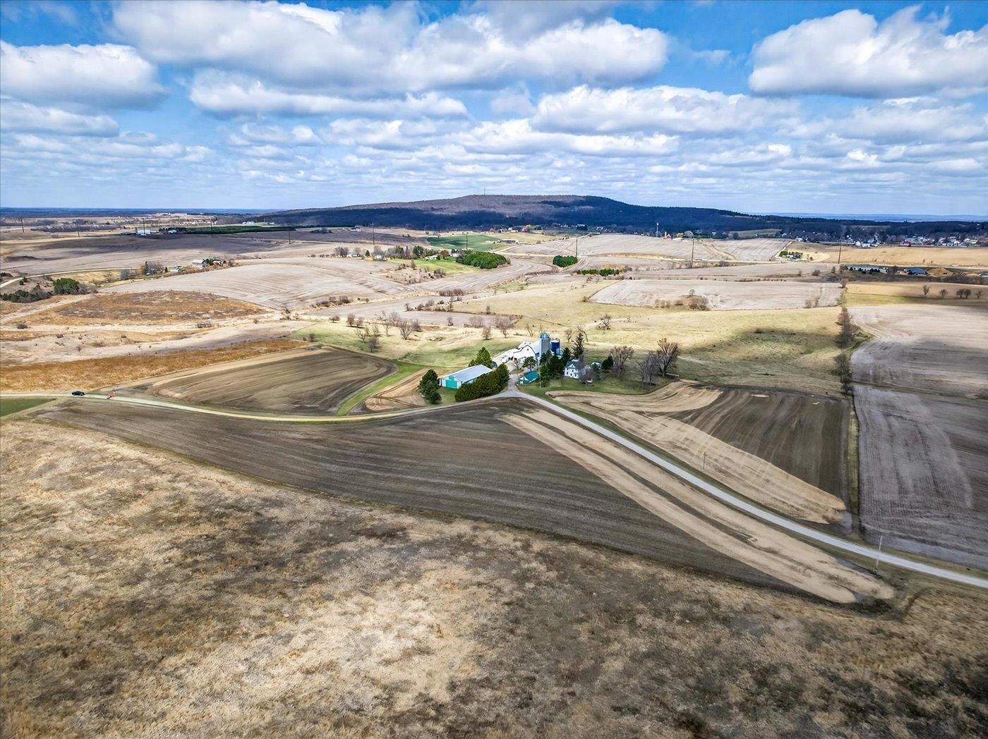 11040 Straubhaar Road property preview photograph