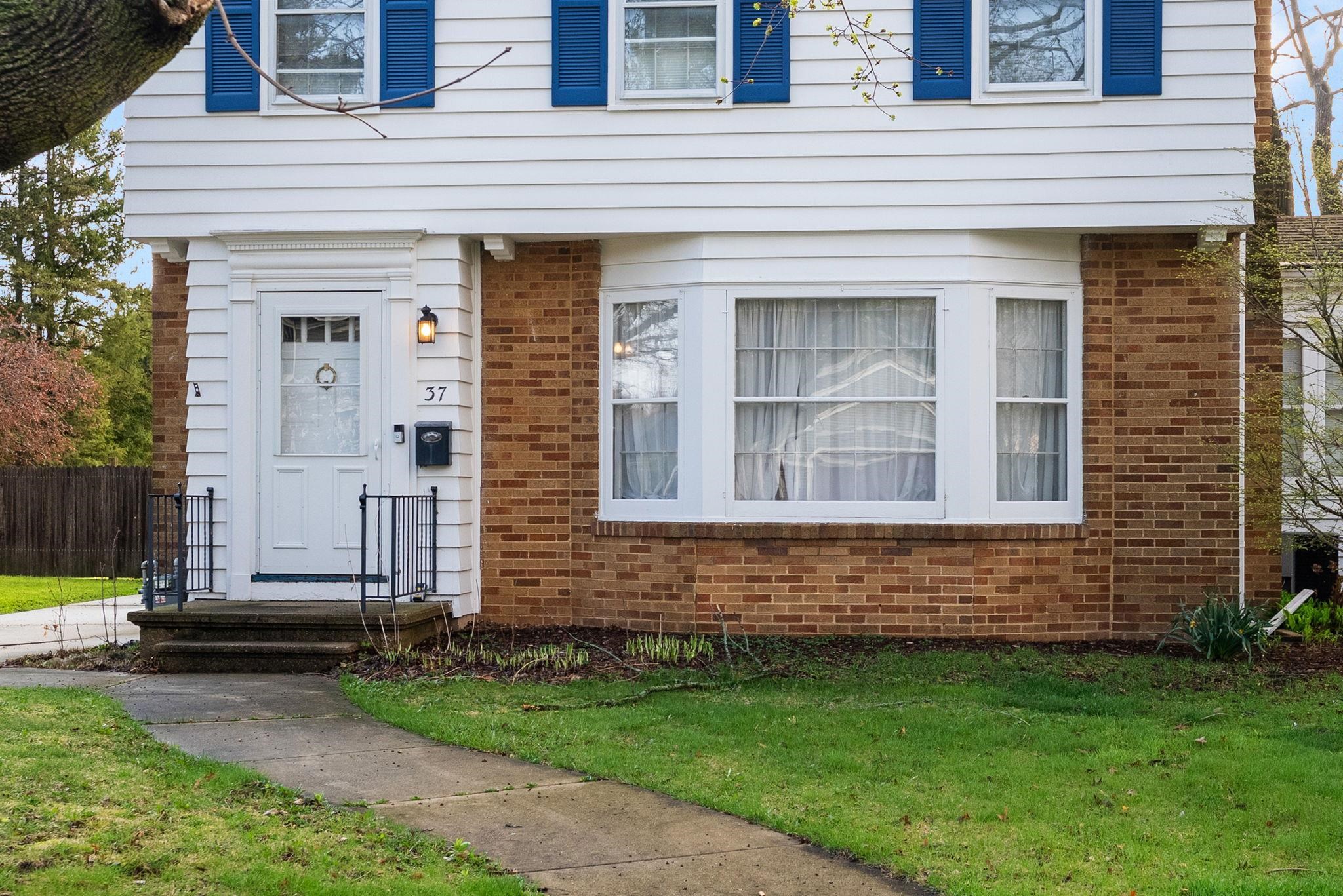 37 Forest Park Boulevard