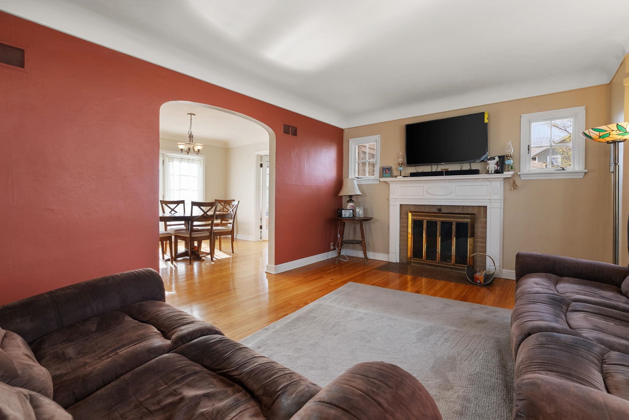 37 Forest Park Boulevard